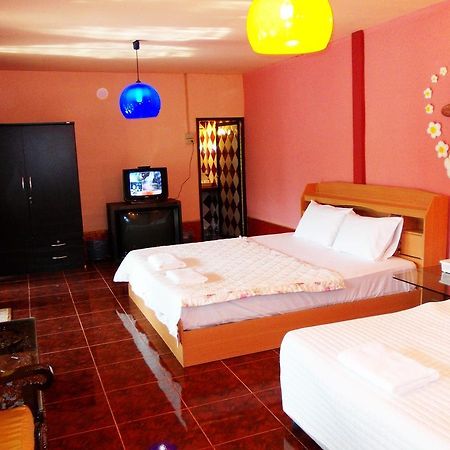Suksomjai Hotel Ράγιονγκ Εξωτερικό φωτογραφία