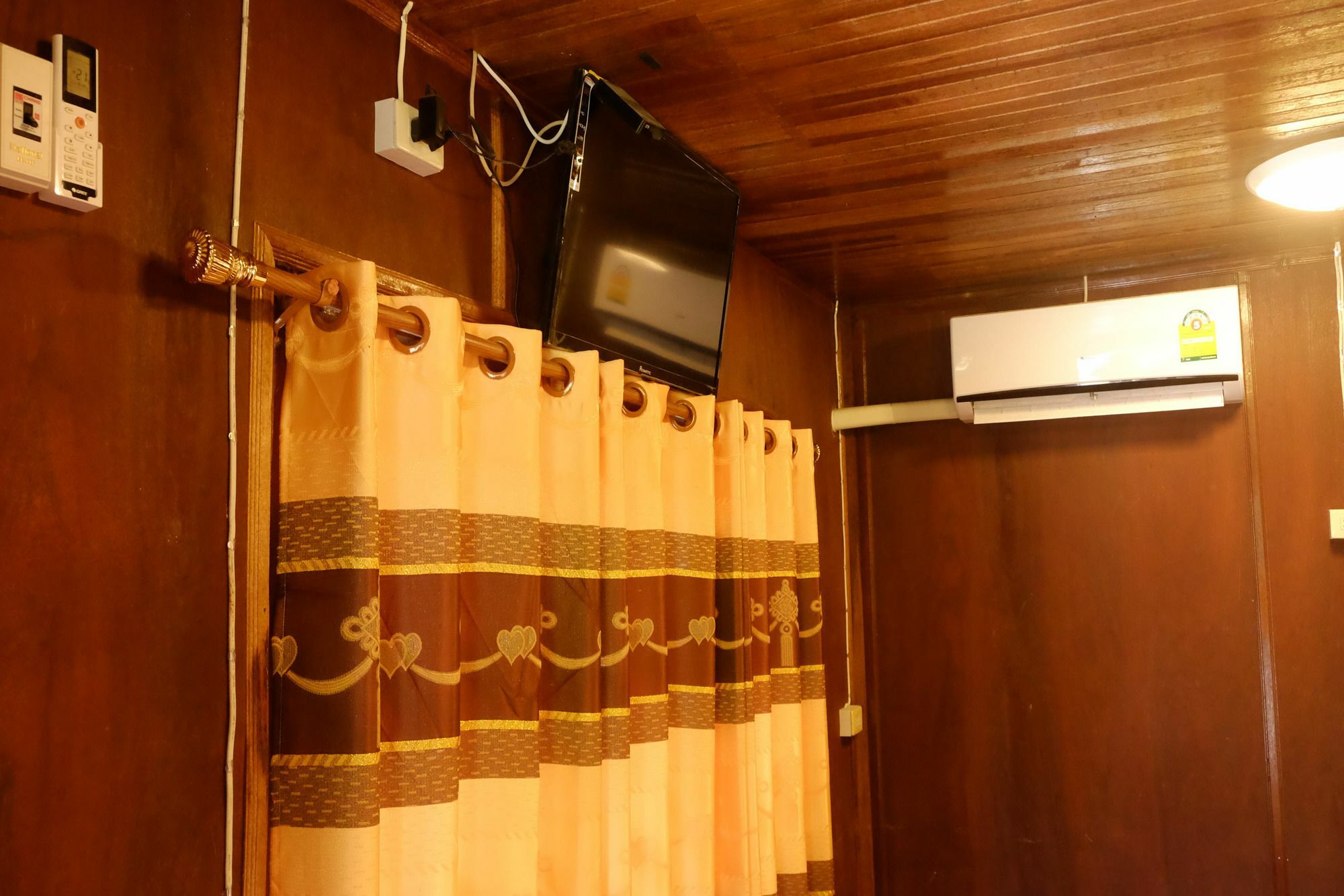 Suksomjai Hotel Ράγιονγκ Εξωτερικό φωτογραφία